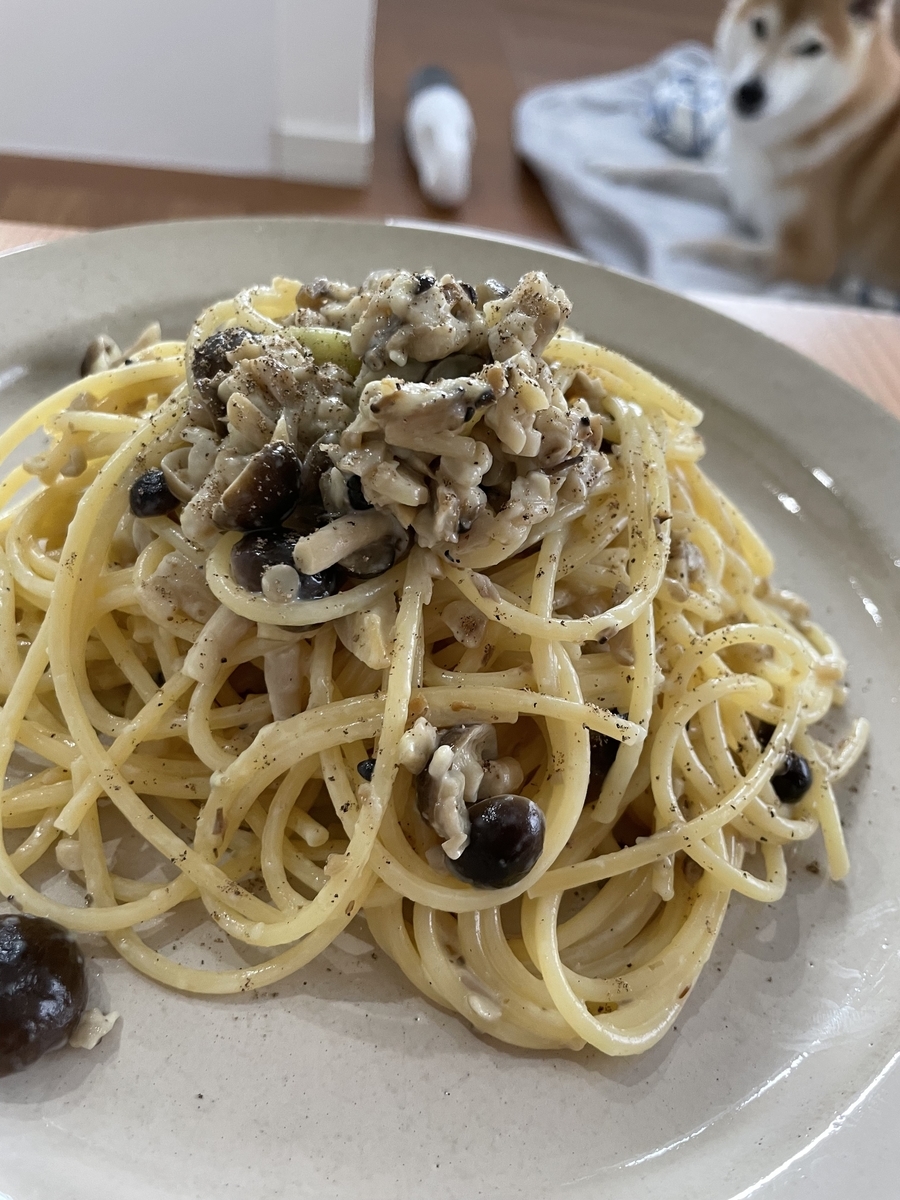 パスタと犬